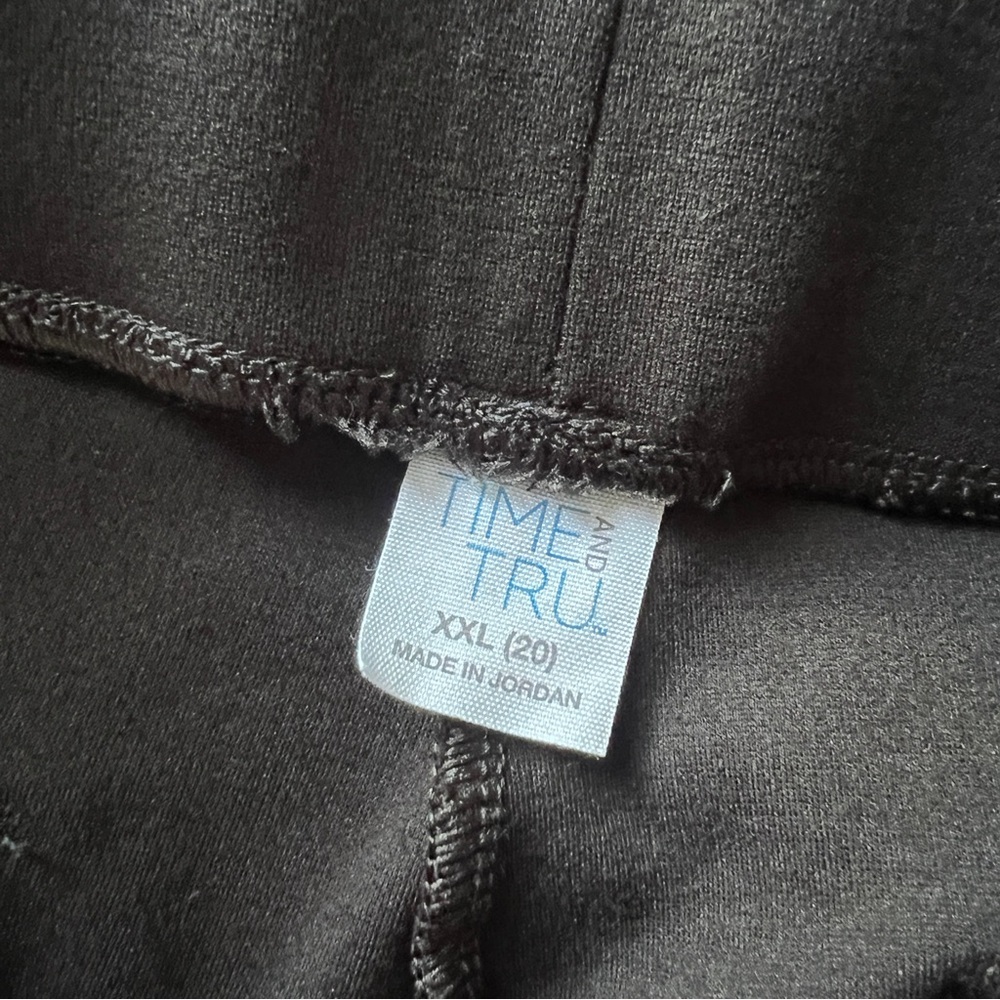 Black Cropped Leggings Time & Tru XXL 20 Plus Curvy - Picture 4 of 6